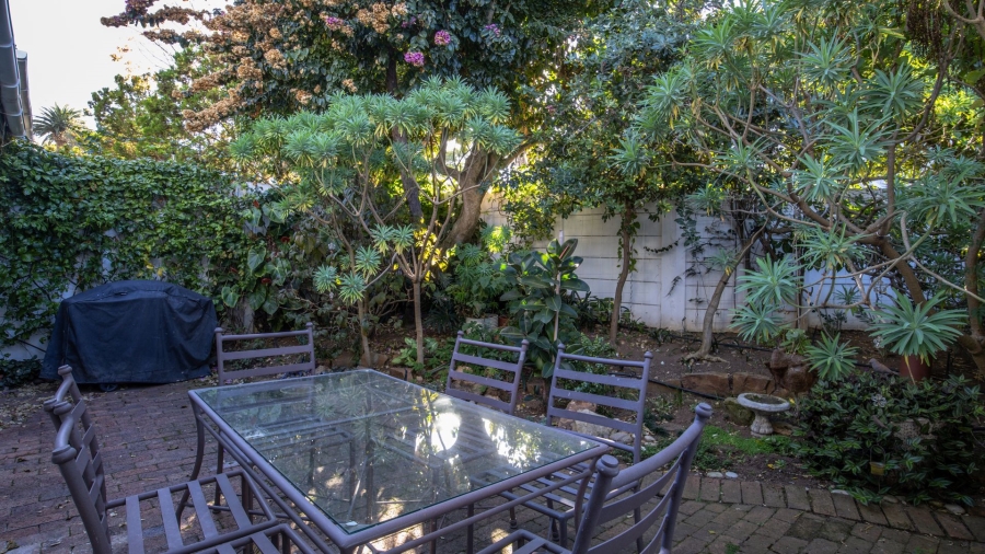 To Let 3 Bedroom Property for Rent in Wynberg Upper Western Cape